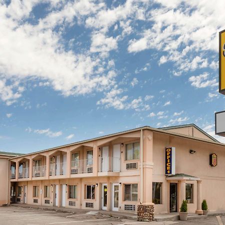 Super 8 By Wyndham Evanston Exterior foto